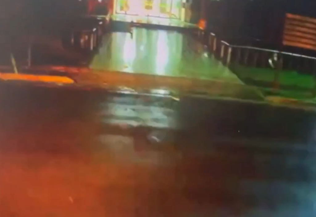 浴室熱水器電線起火！ 　中央大學女生宿舍火警上百女大生逃離  