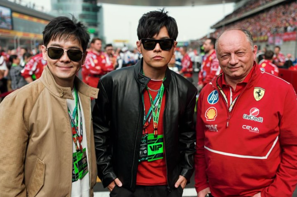 周杰倫、林志穎「不老男神合體」！網友喊：拍賽車電影