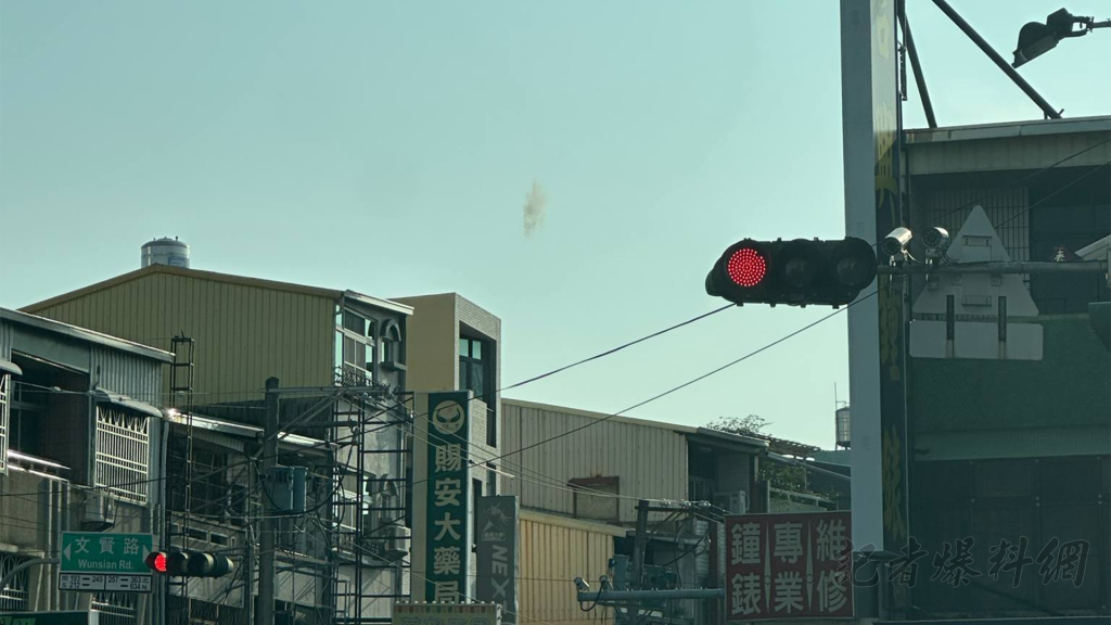 不是煙火！台南IDF戰機空中誤射火焰彈　市民嚇傻...空軍證實了