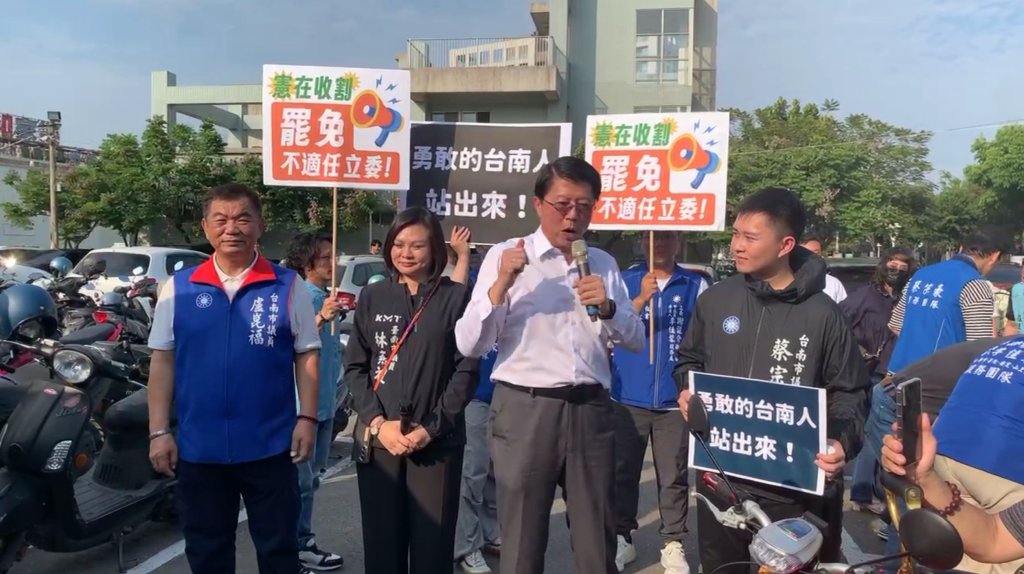 要罷林俊憲卻擺錯區！謝龍介連署點被爆「空攤現場」　網酸：根本打假球