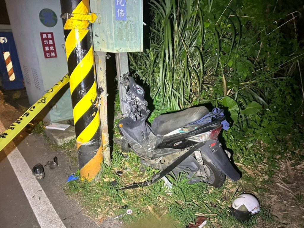 三峽正義街深夜自撞電桿　6旬翁臉部變形送醫不治