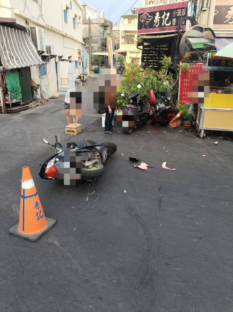 小琉球兩名外籍女遊客出車禍！　共乘電動自行車與機車相撞釀4傷