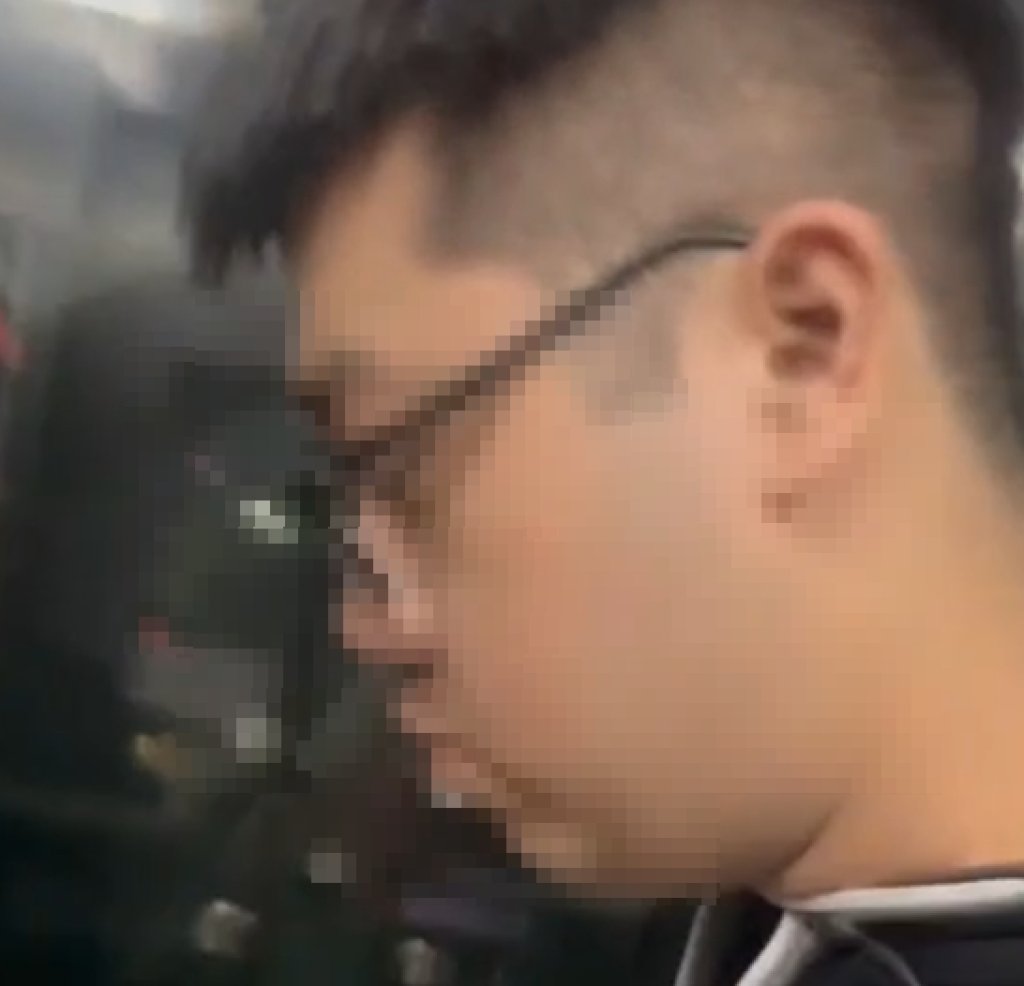 彰化火車站電梯內偷拍當場被逮　被害人狠嗆偷拍男畫面曝光！
