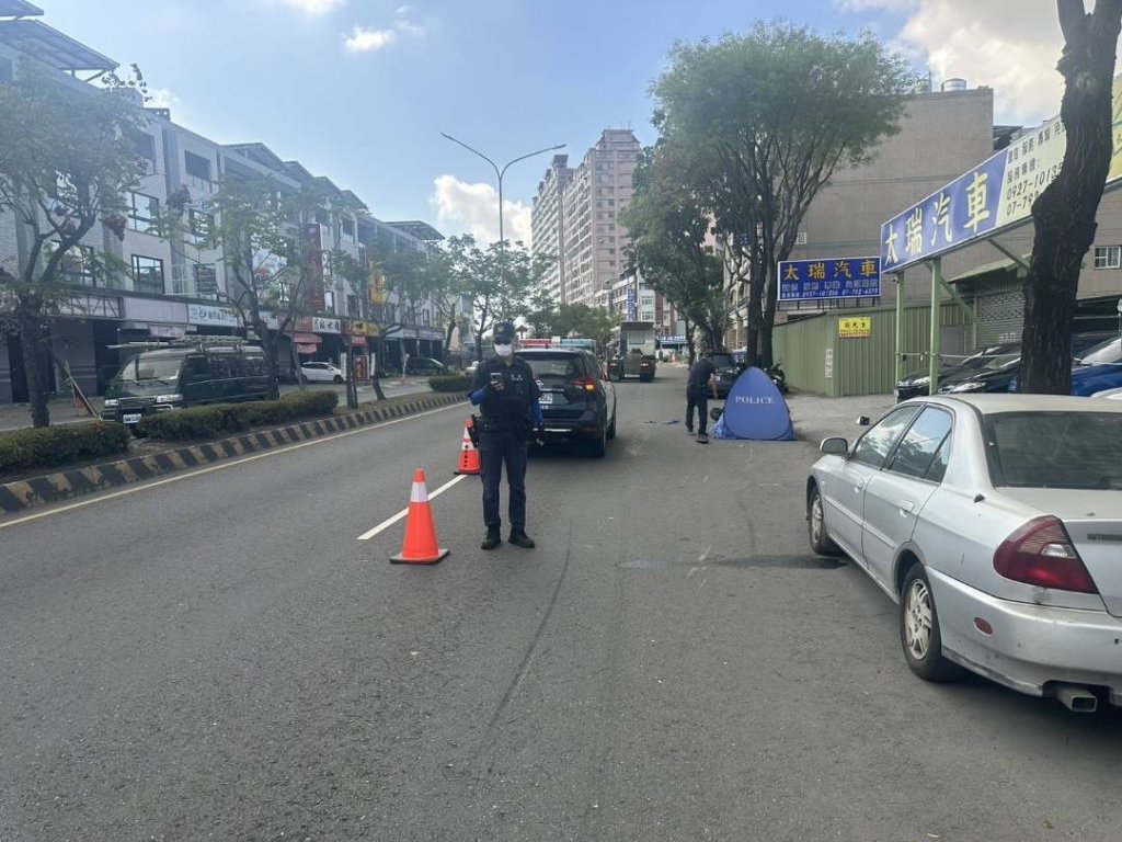 高雄死亡車禍！男擦撞大車「被爆頭」慘死