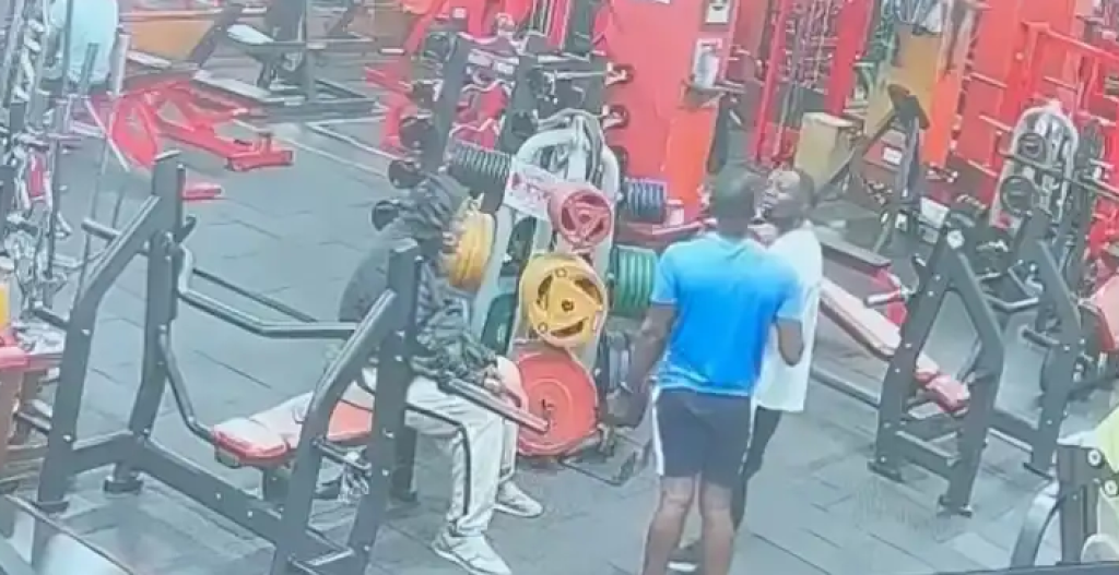 影／舉重後突心臟病發作！男當場昏倒身亡　健身房監視器影片網路瘋傳 