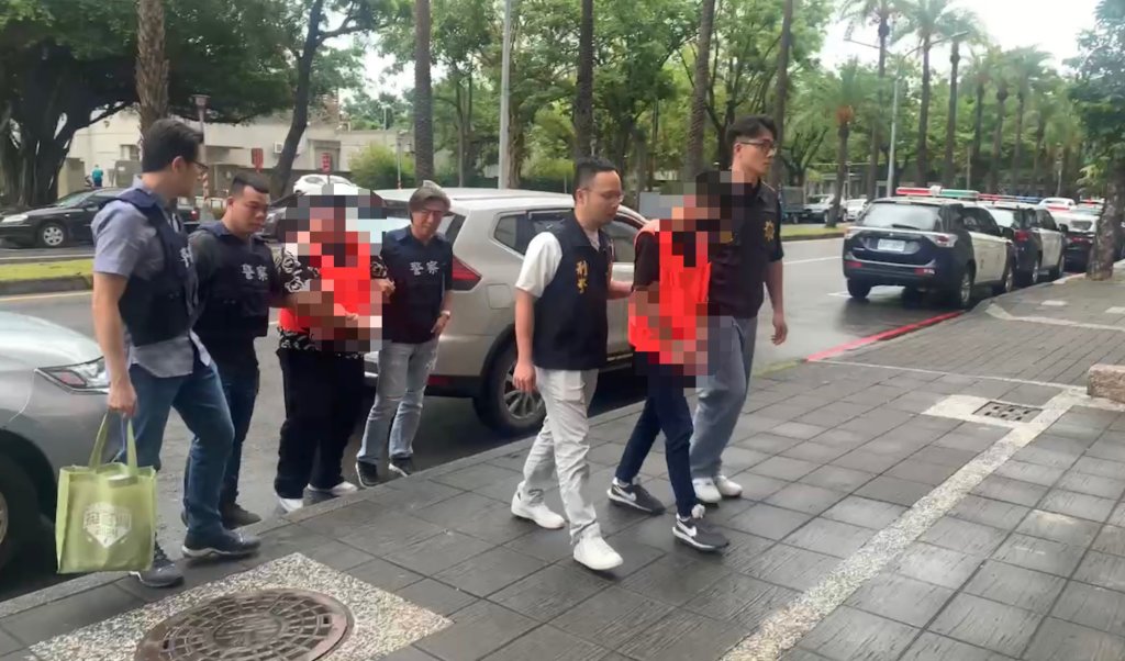 高雄街頭持刀砍人！先前「喝酒口角」藏怨　2嫌狂砍害他傷