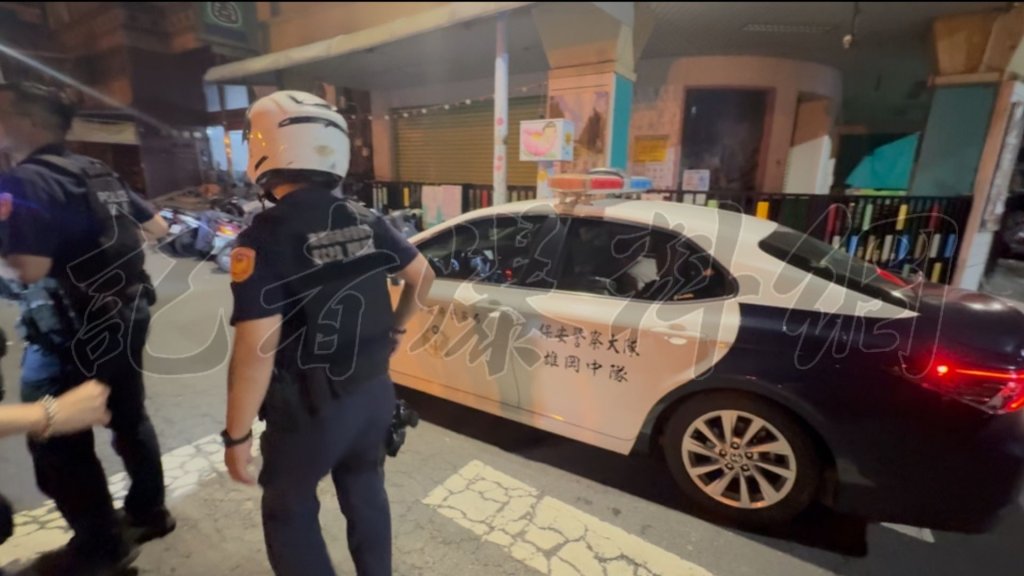 獨家快訊／高雄深夜爆砍人！「1VS4」多嫌駕白車逃逸中