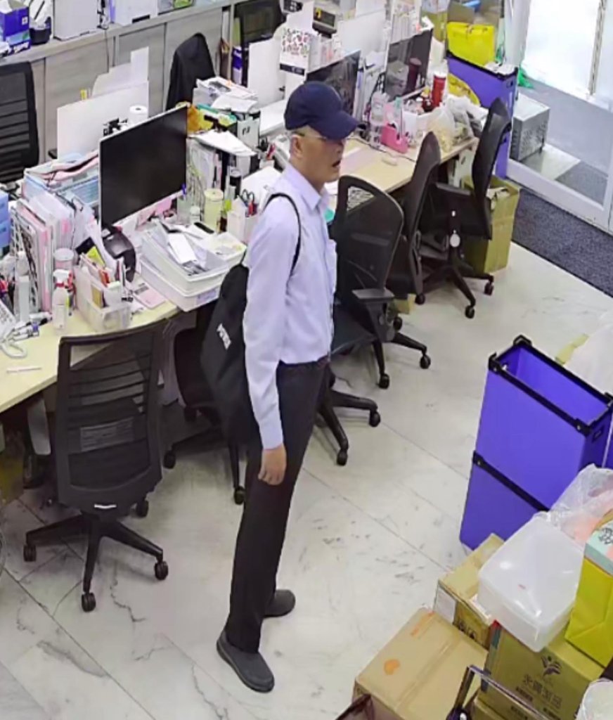 新／台南知名甜點店遭竊！竊賊身影曝光　業者重賞萬元緝凶