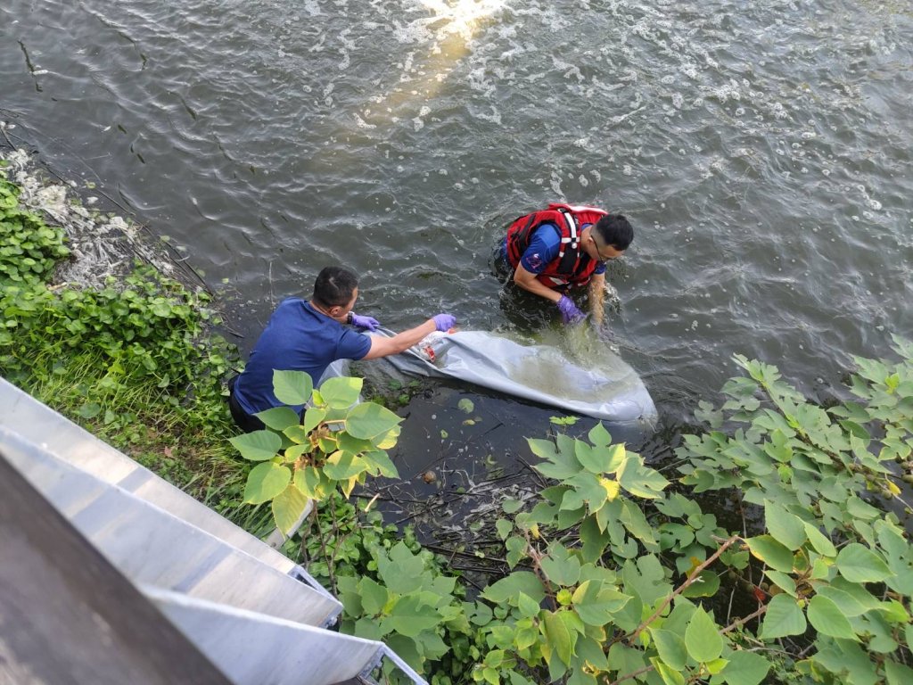 快訊／巴克禮公園驚見浮屍！晨運民眾嚇傻　7旬婦疑病痛纏身輕生