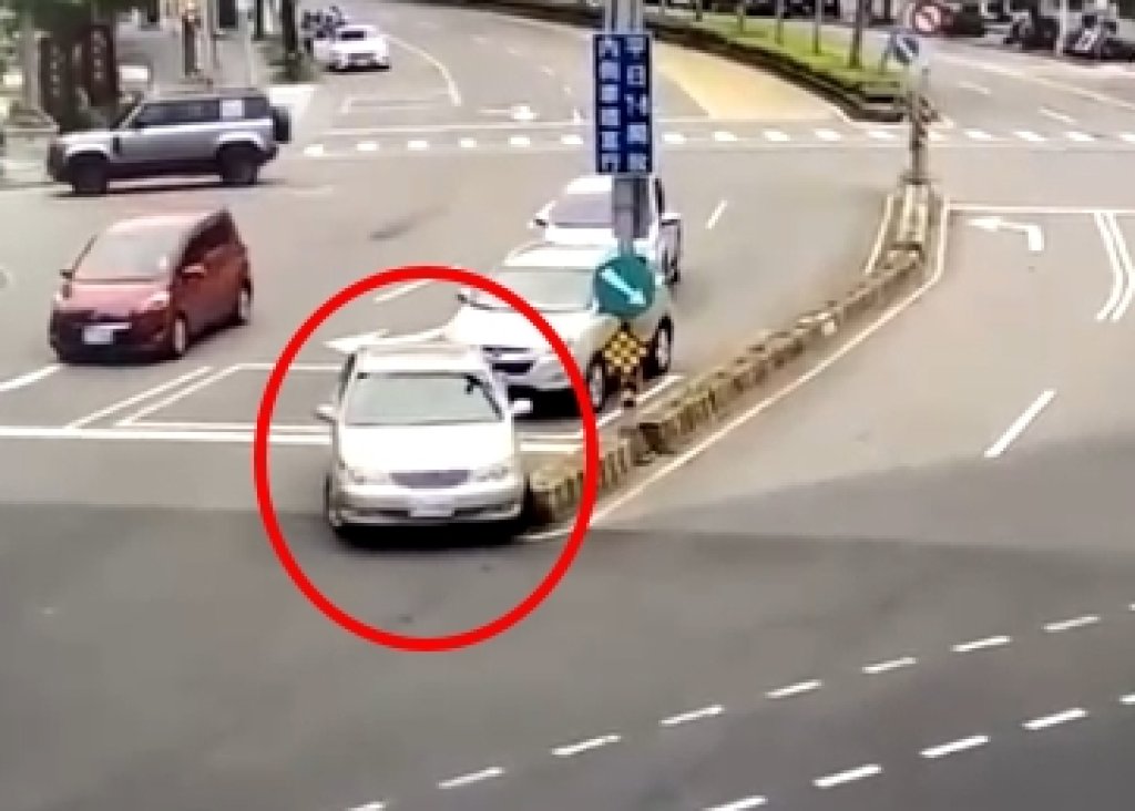 三峽車禍傷者慘重　2女童骨折需多次手術　肇事翁仍命危