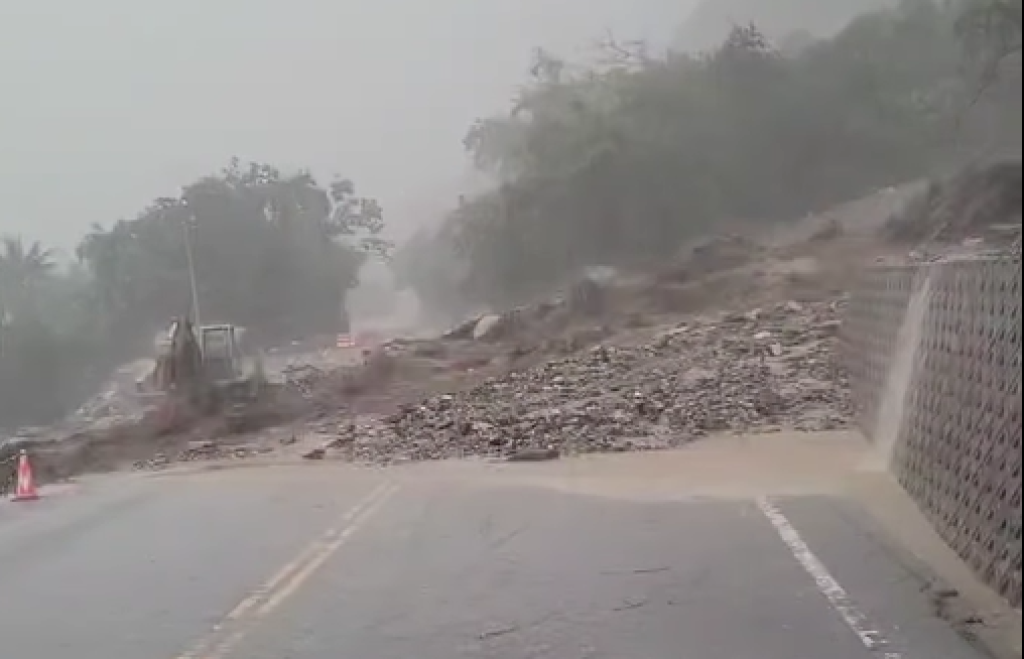 影／豪雨襲！台9線蘇花崇德段土石流　泥沙淹沒道路中斷