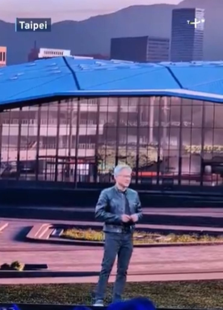 黃仁勳現身COMPUTEX 摩爾定律已終結，AI成長速度「只有天空能限制」