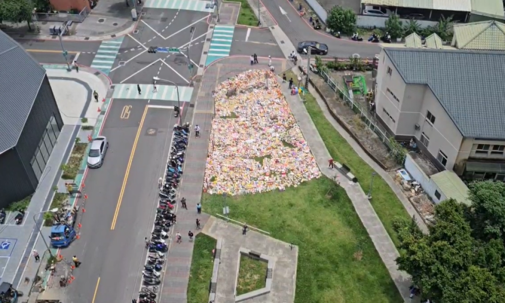 三峽車禍哀悼祭品將燒毀？區長：將擺放至頭七後續分類處理