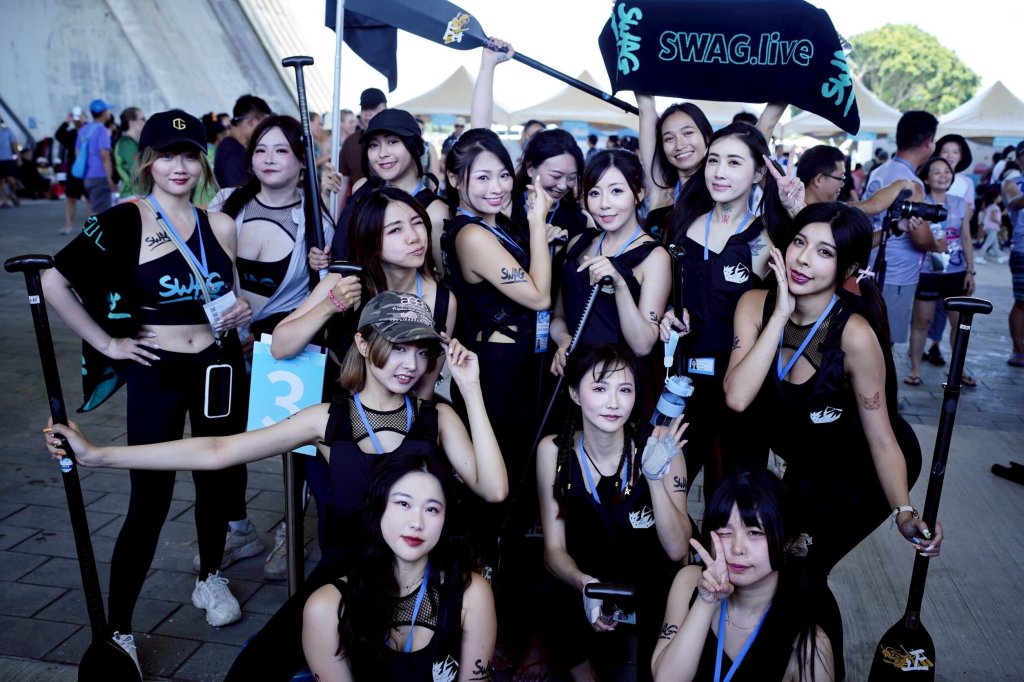 SWAG女神首次征戰龍舟賽！粉絲夾道應援成全場嬌點