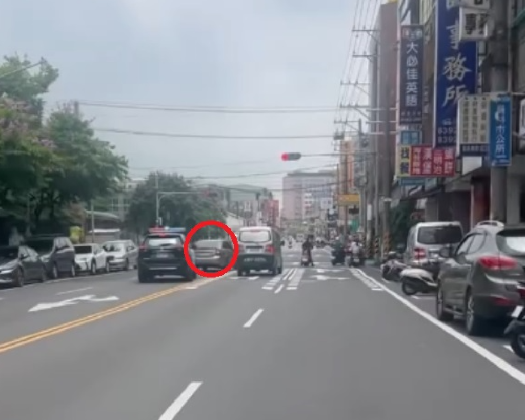 三峽衝撞慘劇幸未重演！　員林69歲男沿途闖紅燈逆向瘋狂駕駛遭警攔下