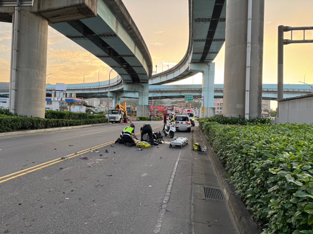 五股驚悚車禍！騎士突闖入汽車道　跨雙黃線逆向對撞汽車身亡