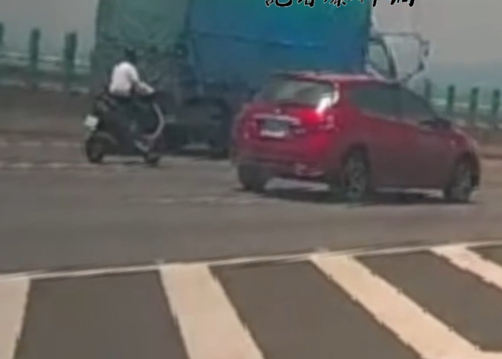 影/機車誤闖國道3號快車道　貨車神操作閃避救回一命