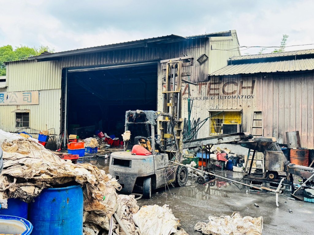 影／桃園蘆竹飼料處理工廠驚傳爆炸、廚餘失火　6人燒傷送醫