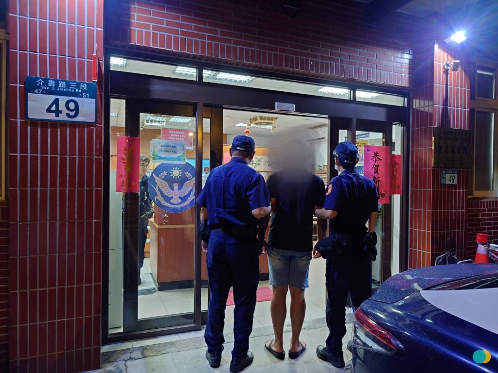 三峽遶境失焦！男疑偷拍鋼管女遭轟拳　警網巡4小時逮人