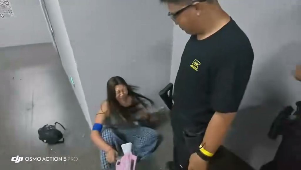 影／女網紅玩真人CS！被射中質疑「為啥打我」坐地爆哭　男友人幫出氣引發大亂鬥
