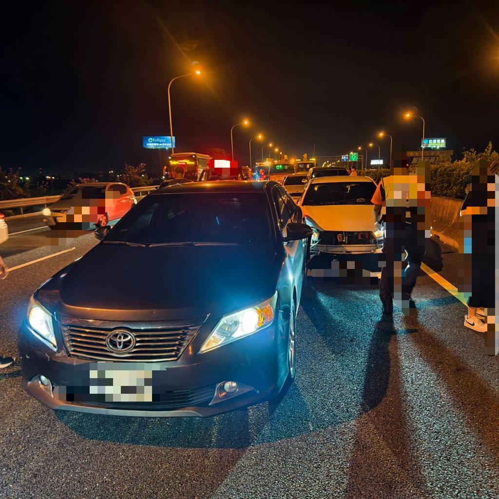 國道1號西螺路段連環車禍！　8車相撞3人受傷