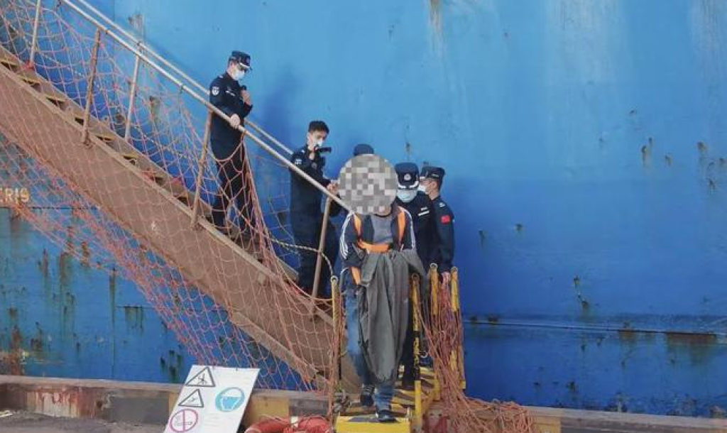 影／看《賭神》學的？高姓男子公海殺同事「一下船就被逮」　陸網友：船是中國註冊的？