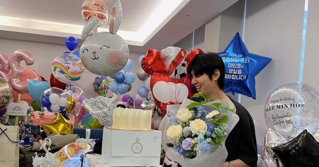 李敏鎬曬生日禮物掀「進貢文化」爭議　韓網兩派看法