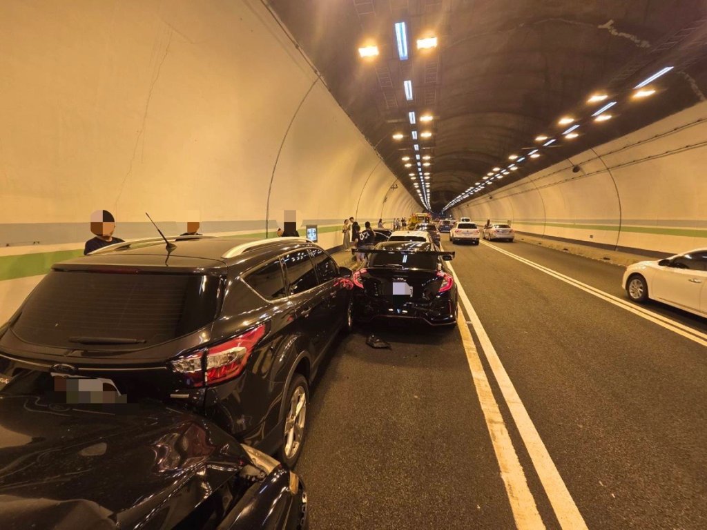 國3中寮隧道10車連環撞　回堵8公里變「大型停車場」幸無人傷