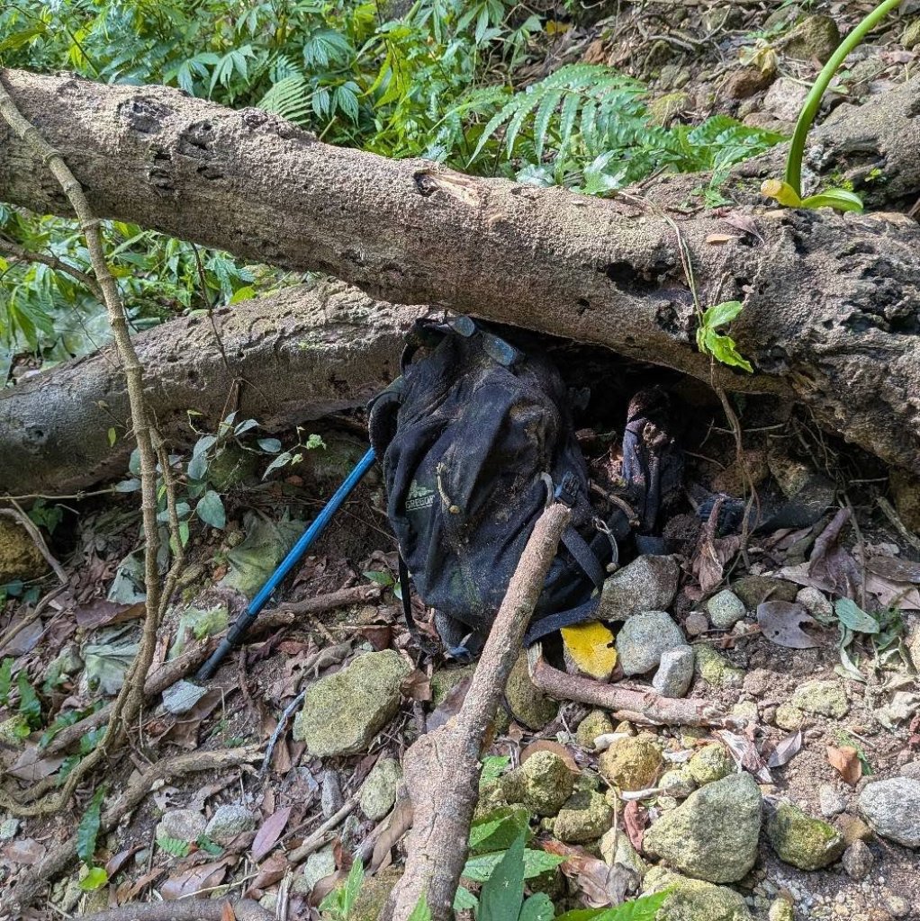 陽明山八煙步道見異常背包　一旁發現無名骨骸