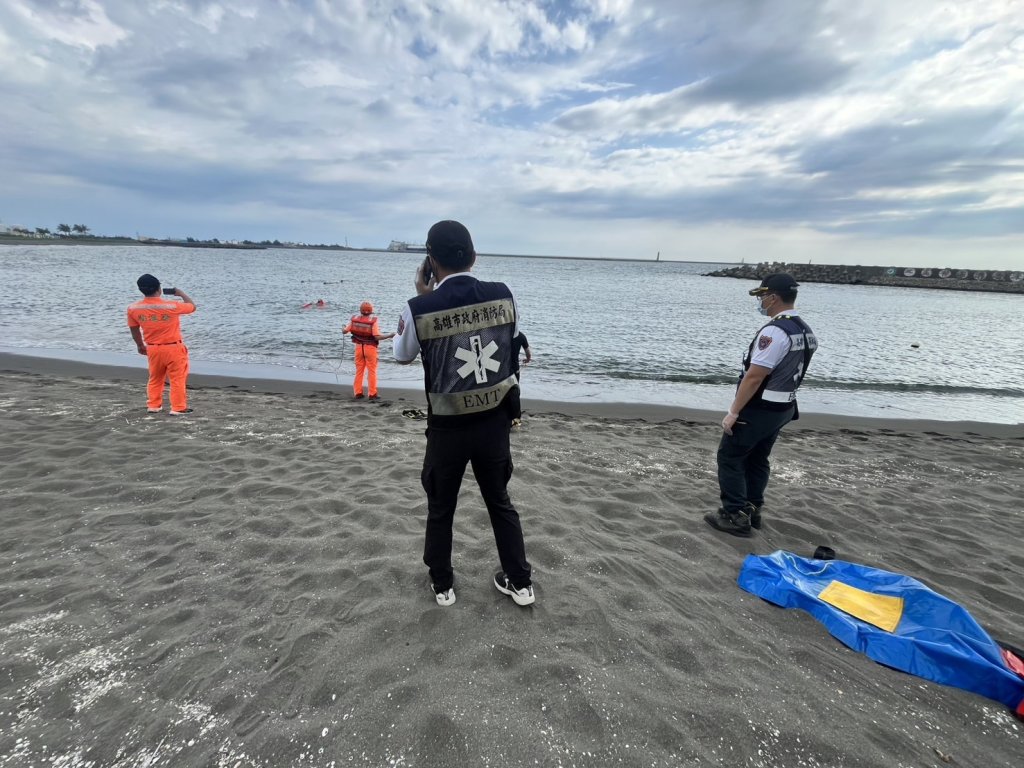 快訊／高雄翁游泳遭狗襲！當場溺水「送醫身亡」