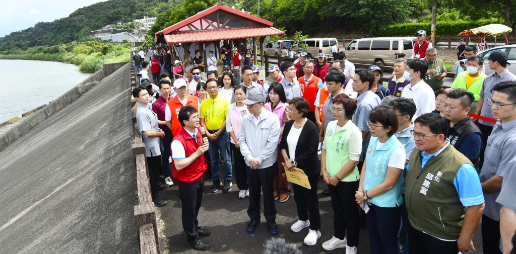 卓榮泰院長視察彰化芬園貓羅溪改善工程 王惠美爭取補助經費