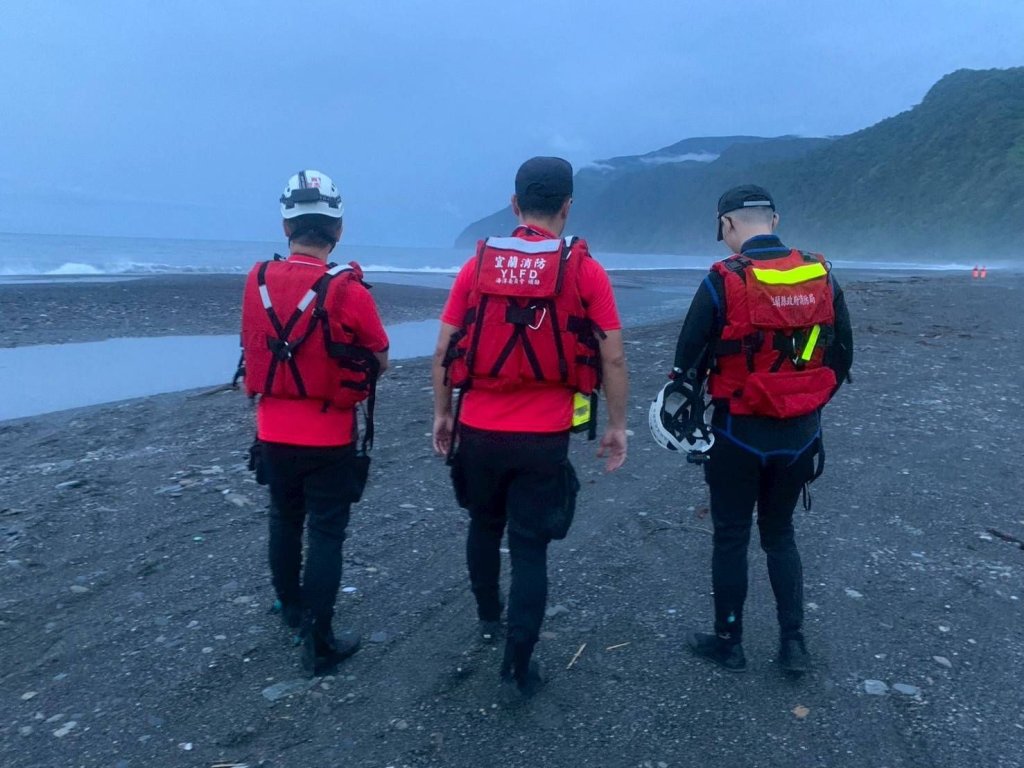 颱風夜捕魩仔魚遇浪捲！男宜蘭南澳落海失蹤