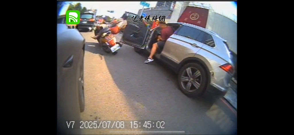 台中臨停車門突開釀禍　女騎士遭撞送醫