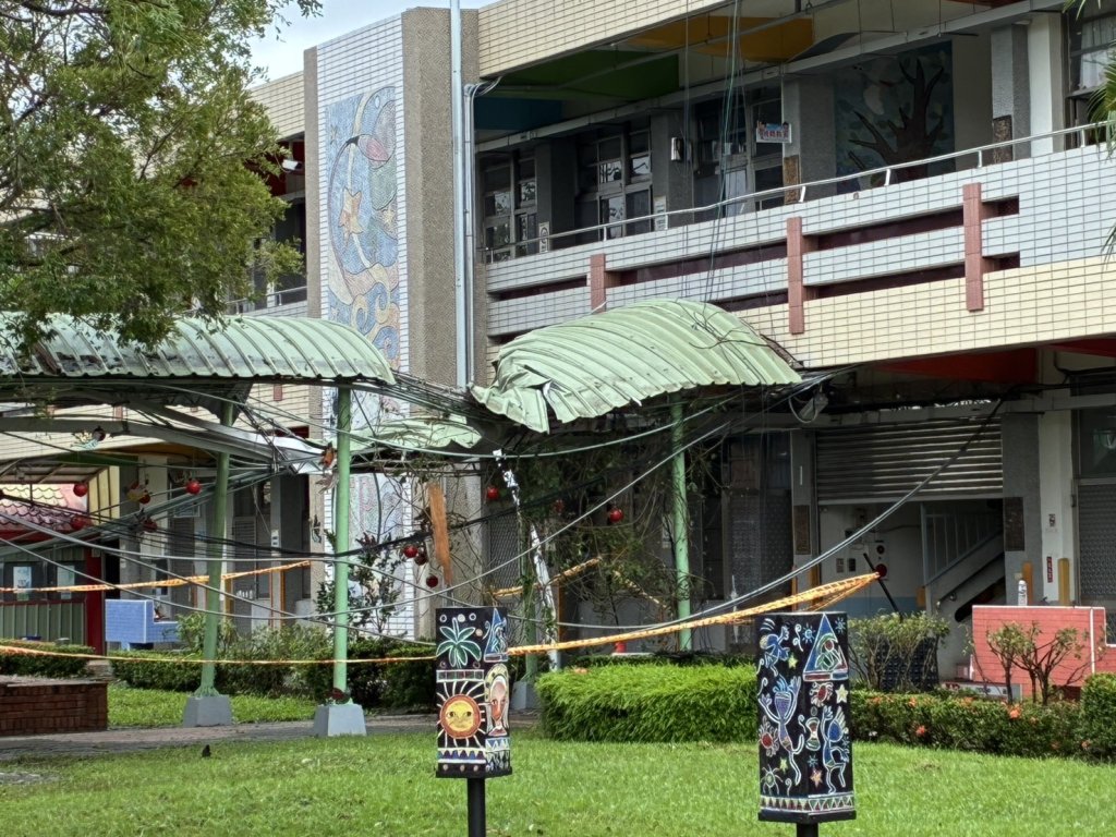 教育部長南下勘災！允專案補助鹽水、竹埔三校　盼加速校園重建復原