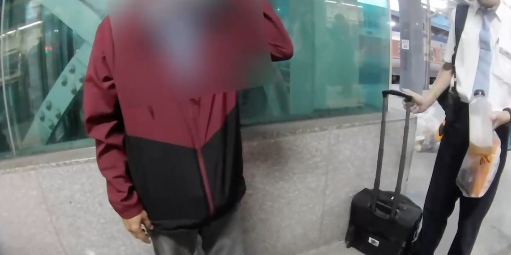 疑佔位釀衝突73歲翁台鐵列車內險亮刀！　警方究辦