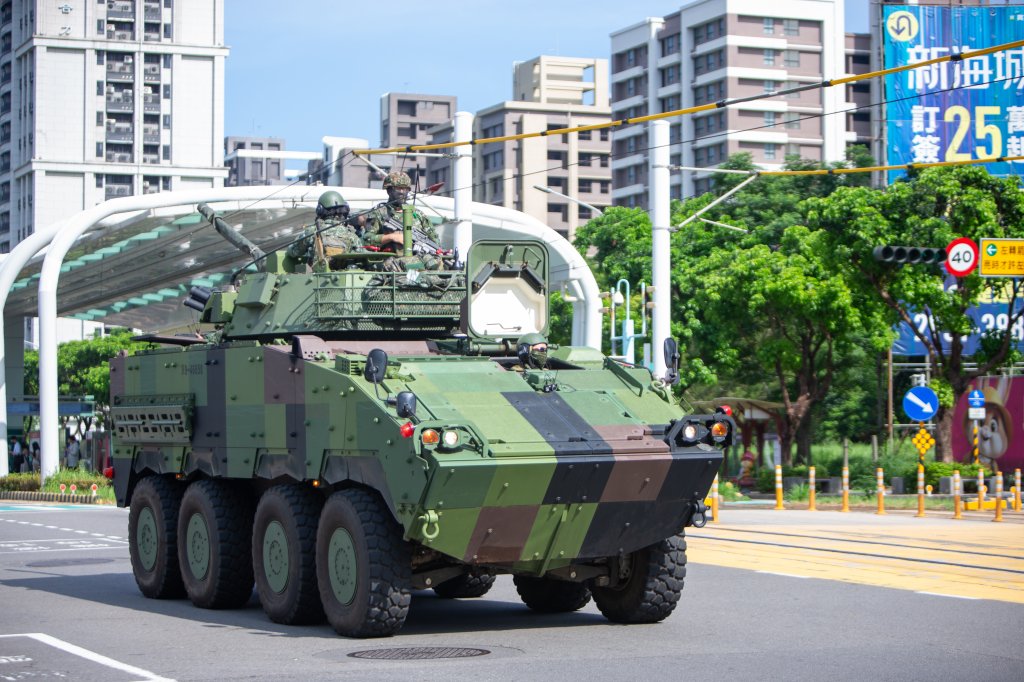 模擬敵軍登陸！ 　第三作戰區「縱深防禦逐次抵抗」演習新北街頭登場