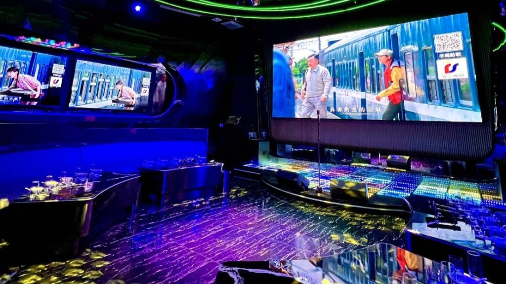 斥資上億！賓士KTV進軍高雄　台鋁店試營運全面五折開唱