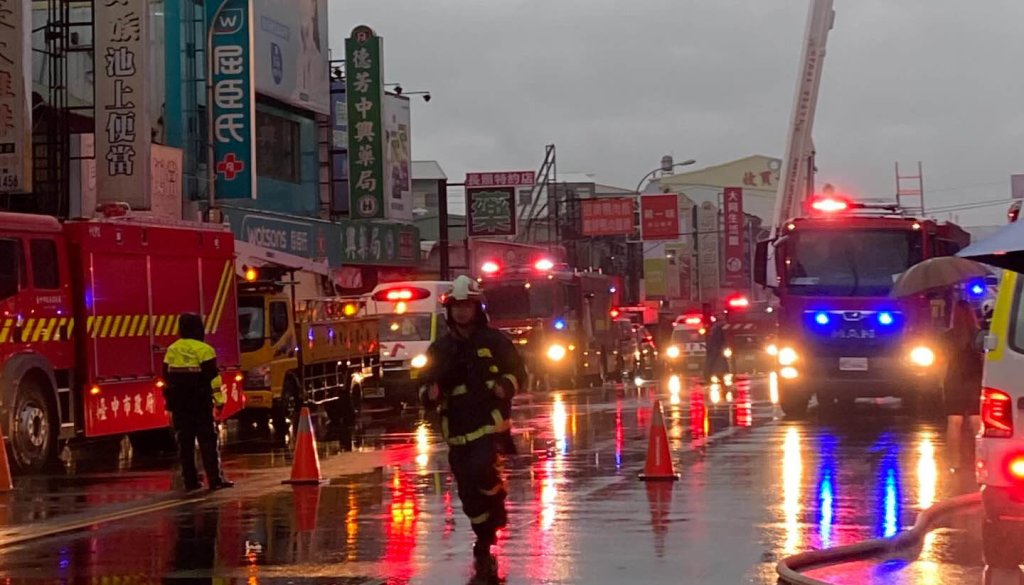 快訊／台中太平火警  多人OHCA