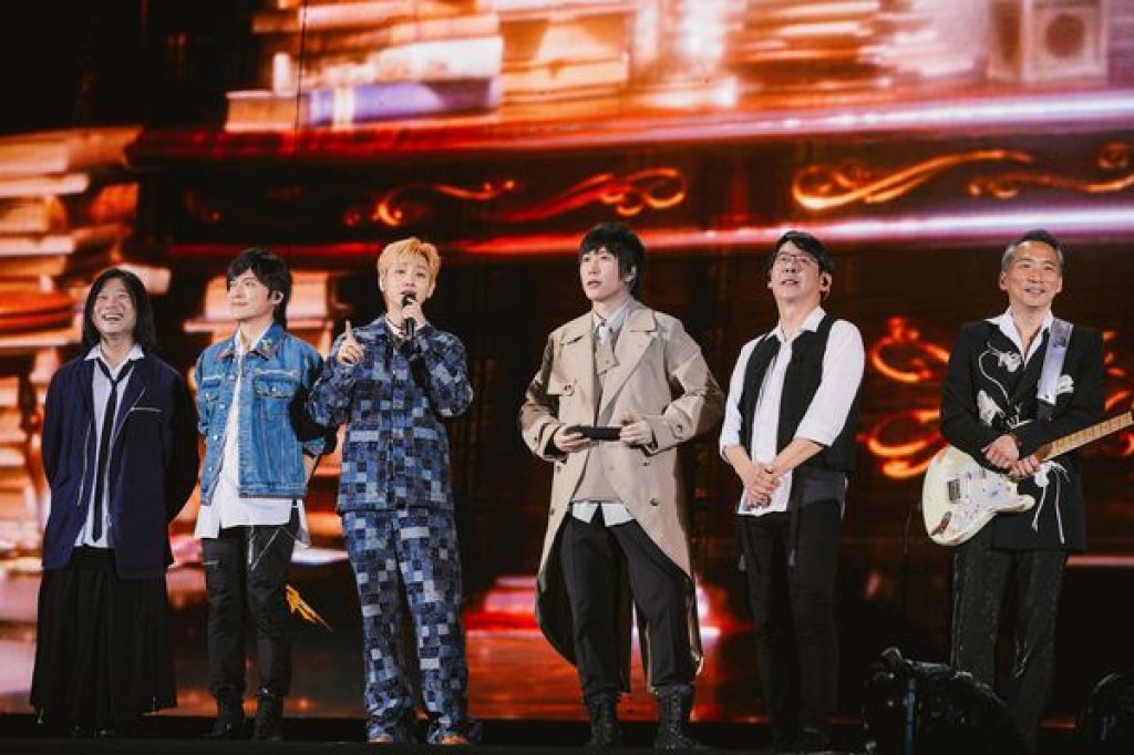 五月天25週年演唱會北京站驚喜不斷　汪蘇瀧登台合唱