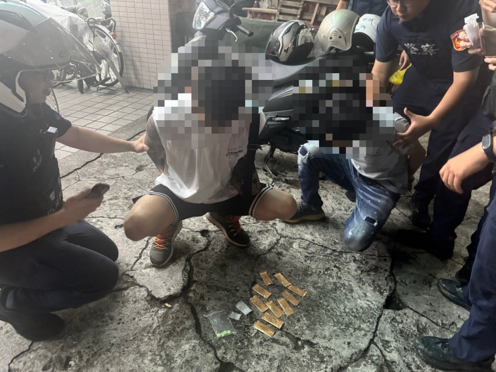 新莊毒蟲遇警心虛！丟「喪屍菸彈」遭識破　車廂藏大量K他命、毒咖啡