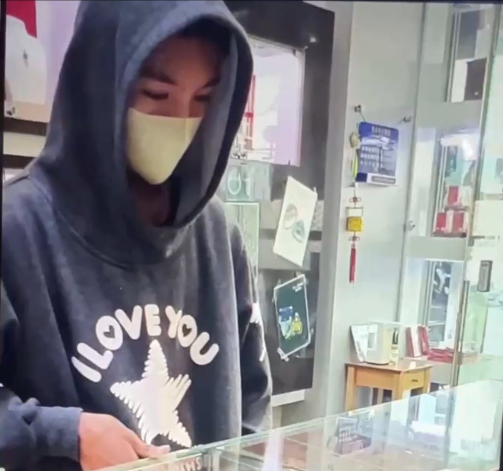 「送爸爸父親節禮物！」 　17歲少年搶走台東銀樓價值54萬元金項鍊家中被逮