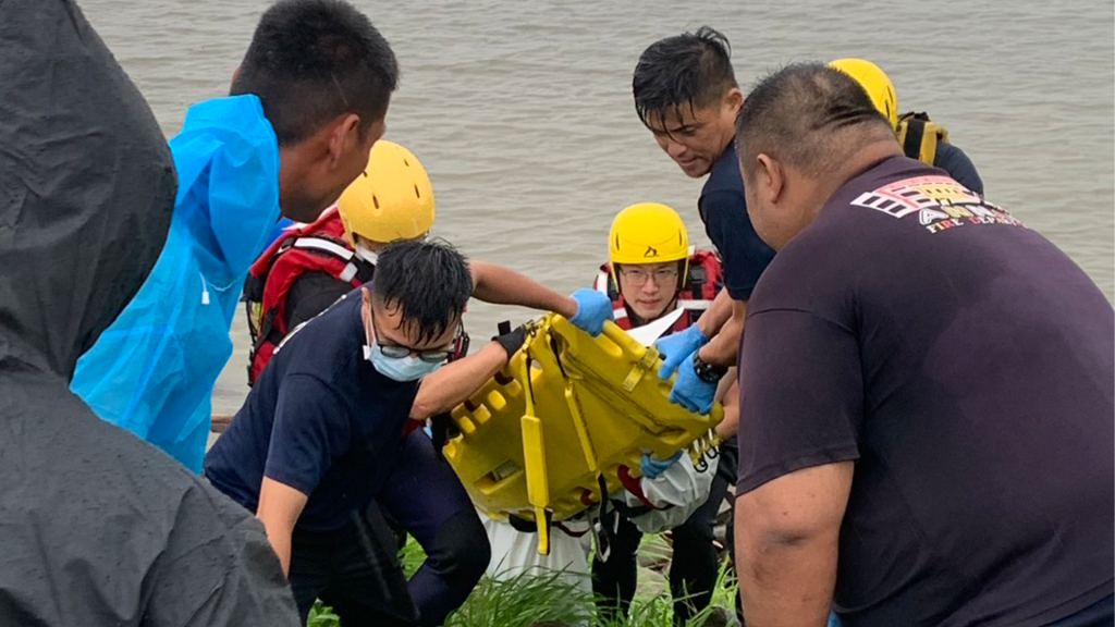 颱風夜驚魂！女童頭部遭鐵條插入　父攔路過消防隊遭拒載