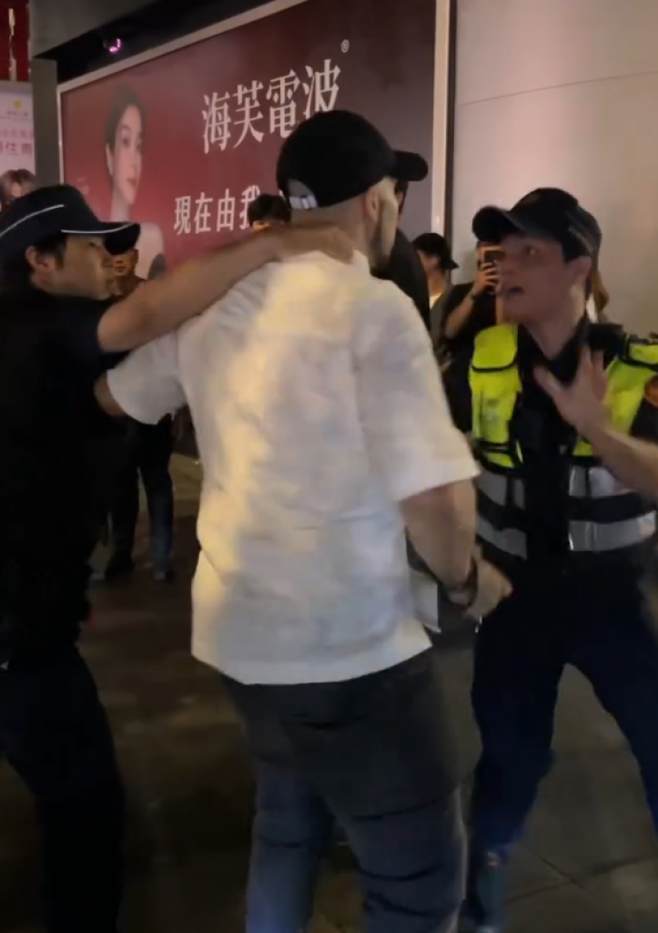 信義區夜店美國籍男子酒醉鬧事　員警壓制管束