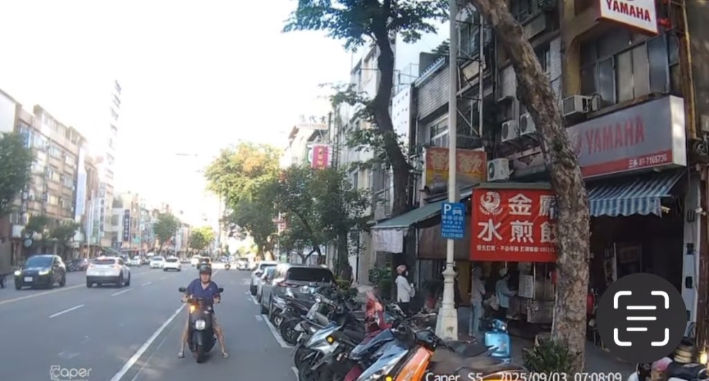 買煎餃後逆向險害撞! 逆向男不認錯 還嗆我有閃了 下場曝
