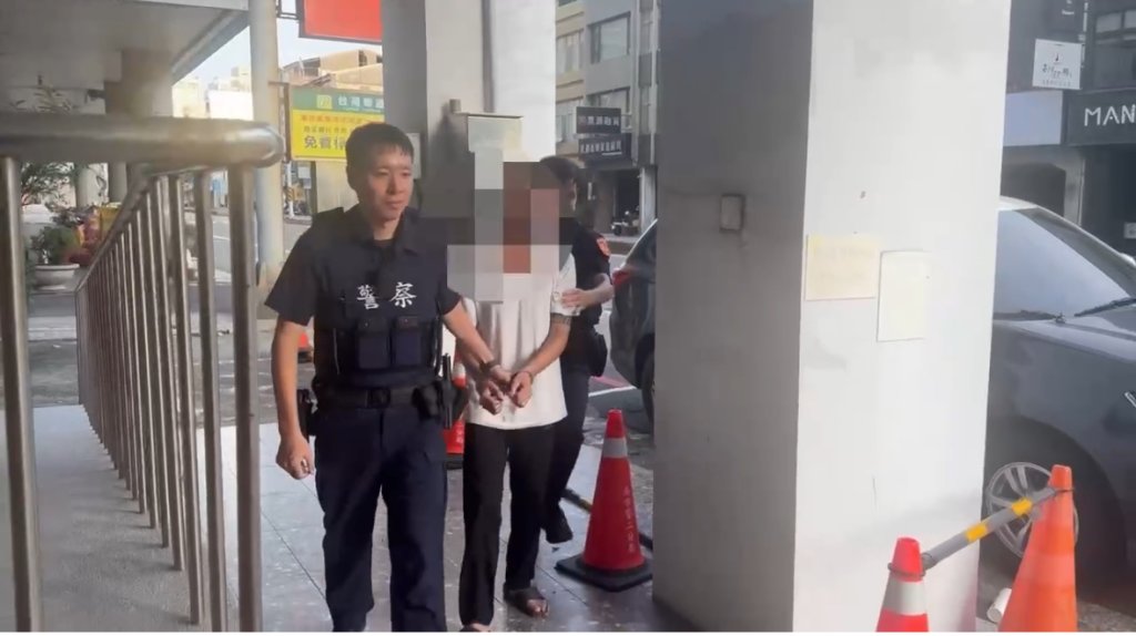 醉男吃飽太閒狂敲打路邊車輛搞破壞 巧遇警盤查慘了 「毀損罪」送辦