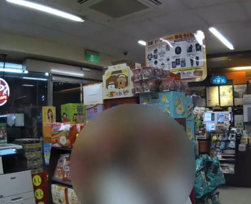 血濺超商！桃園情侶家中爆衝突 女子遭割喉全身血求救