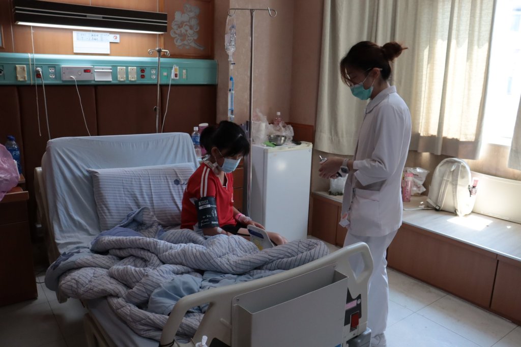 女童染A流後無法走路 部彰醫師發現是流感併發橫紋肌溶解症