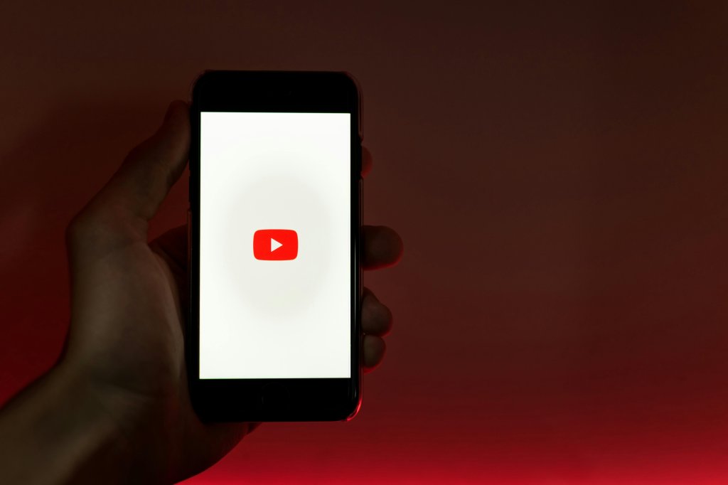 停權川普帳號挨告！YouTube認賠7.4億　Meta、X早前已低頭