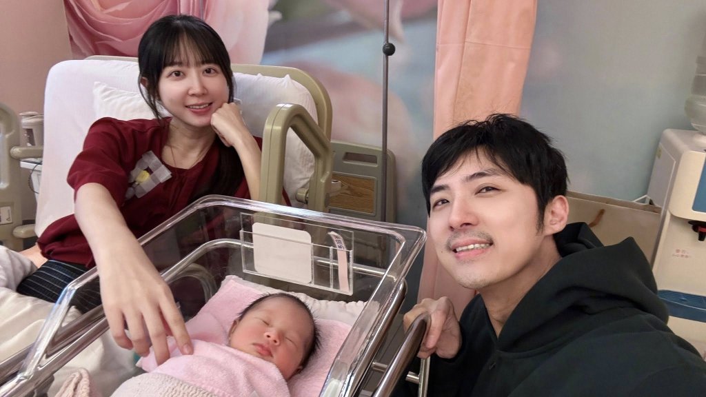 黑澀會洪詩平安迎接二女兒！寶寶臍帶纏脖　幸及時生產