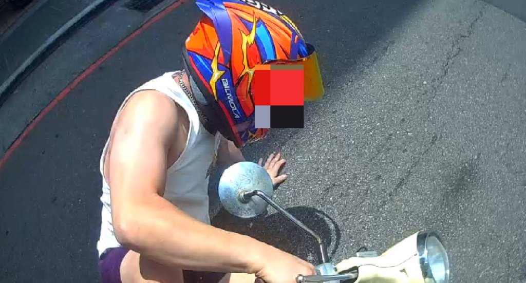 通緝男見警秒慌亂！甩車逃逸自撞翻車　警俐落壓制「一秒落網」